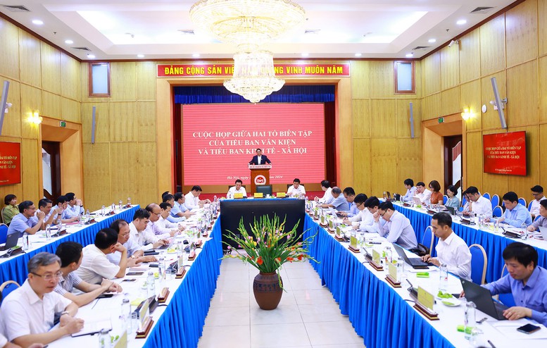 Thủ tướng dự cuộc làm việc giữa Thường trực Tổ Biên tập hai Tiểu ban Đại hội XIV của Đảng- Ảnh 4.