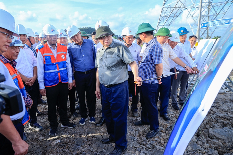 Thủ tướng kiểm tra, động viên, đôn đốc dự án đường dây 500 kV mạch 3- Ảnh 10.