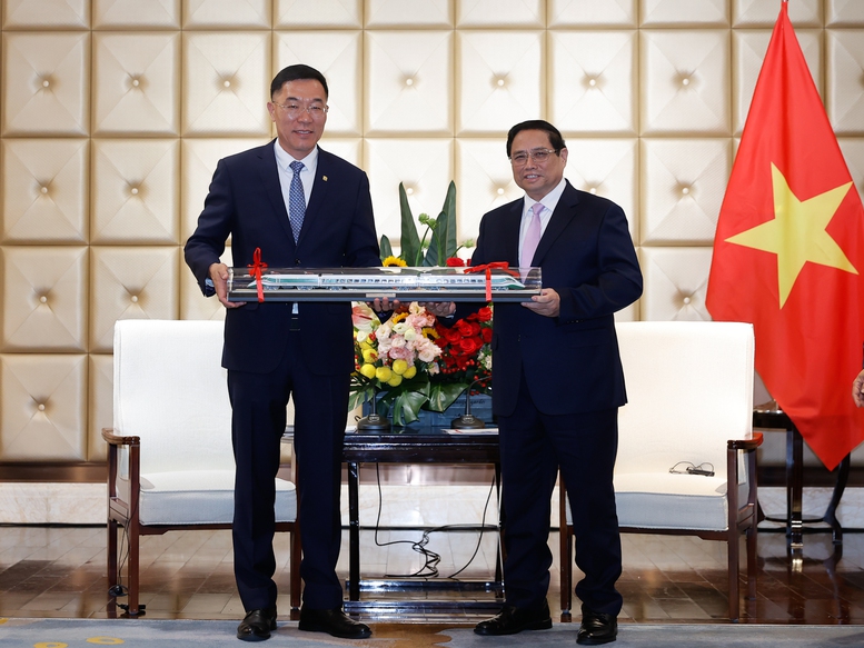 Thủ tướng tiếp lãnh đạo các tập đoàn đường sắt, điện lực hàng đầu Trung Quốc- Ảnh 3.