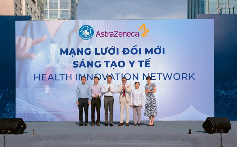 AstraZeneca được BritCham vinh danh với giải thưởng xuất sắc về khoa học, công nghệ và đổi mới- Ảnh 1.
