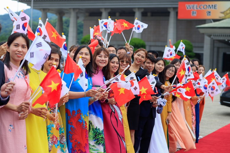Lễ đón chính thức Thủ tướng Phạm Minh Chính và phu nhân thăm Hàn Quốc- Ảnh 13.