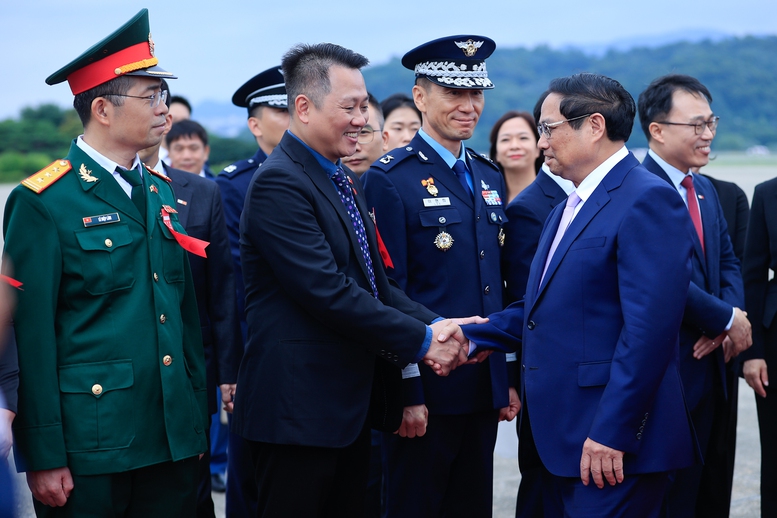 Lễ đón chính thức Thủ tướng Phạm Minh Chính và phu nhân thăm Hàn Quốc- Ảnh 9.