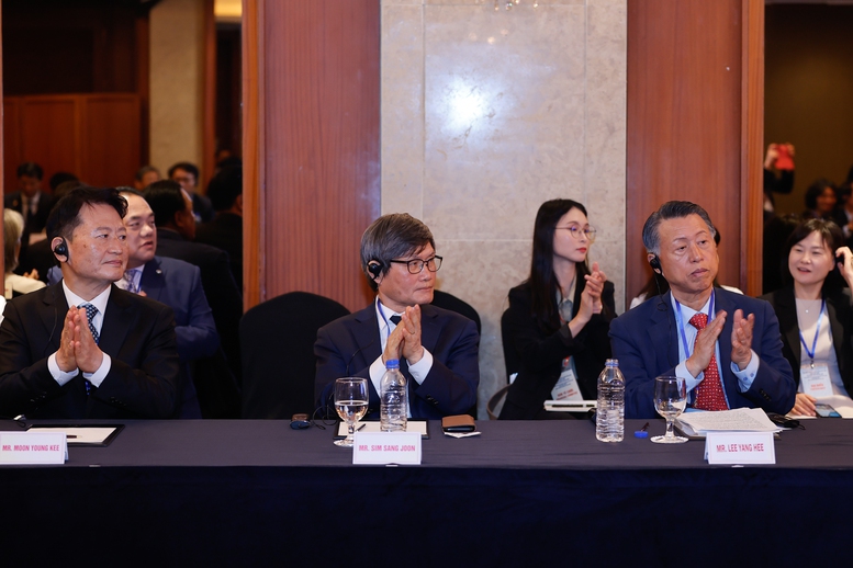 Cuộc gặp xúc động của Thủ tướng Phạm Minh Chính với những người bạn Hàn Quốc- Ảnh 3.