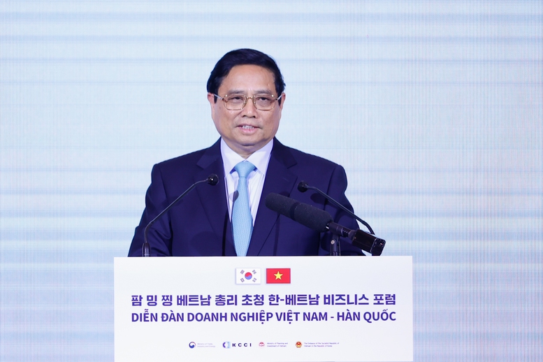 Thủ tướng: Các nhà đầu tư Hàn Quốc có thể yên tâm đầu tư lâu dài, ổn định, an toàn tại Việt Nam- Ảnh 3. Thủ tướng: Các nhà đầu tư Hàn Quốc có thể yên tâm đầu tư lâu dài, ổn định, an toàn tại Việt Nam- Ảnh 3.