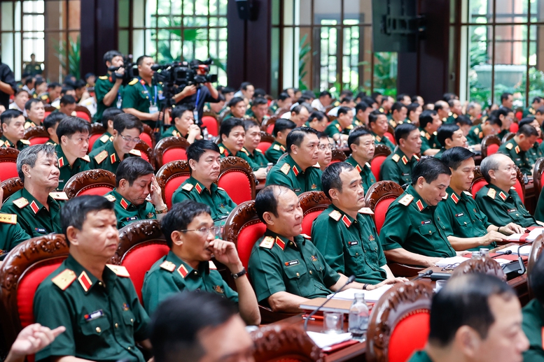 Thủ tướng Phạm Minh Chính: Nâng cao năng lực sẵn sàng chiến đấu, đáp ứng nhiệm vụ bảo vệ Tổ quốc cả trước mắt và lâu dài- Ảnh 7.