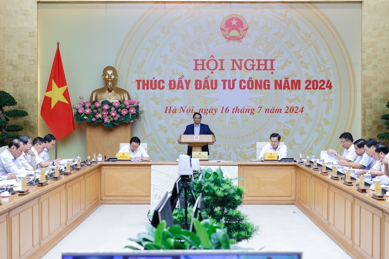 Thủ tướng chủ trì Hội nghị trực tuyến toàn quốc thúc đẩy đầu tư công năm 2024- Ảnh 2.