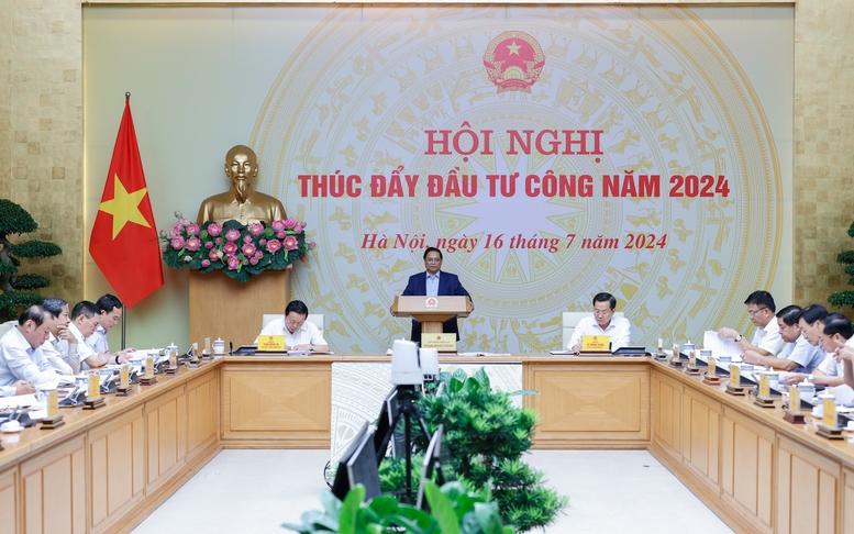 Thủ tướng chủ trì Hội nghị trực tuyến toàn quốc thúc đẩy đầu tư công năm 2024