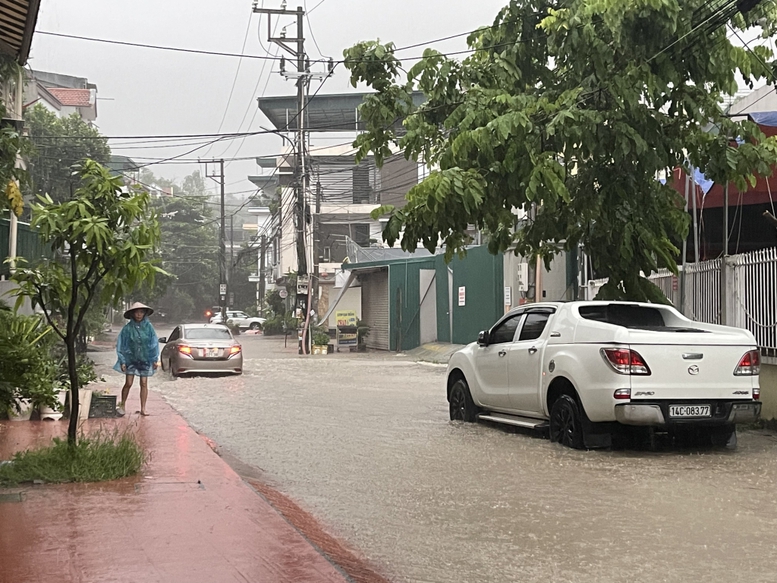 Bão số 2 suy yếu thành ấp thấp nhiệt đới trên vùng ven biển Quảng Ninh-Hải Phòng- Ảnh 3.