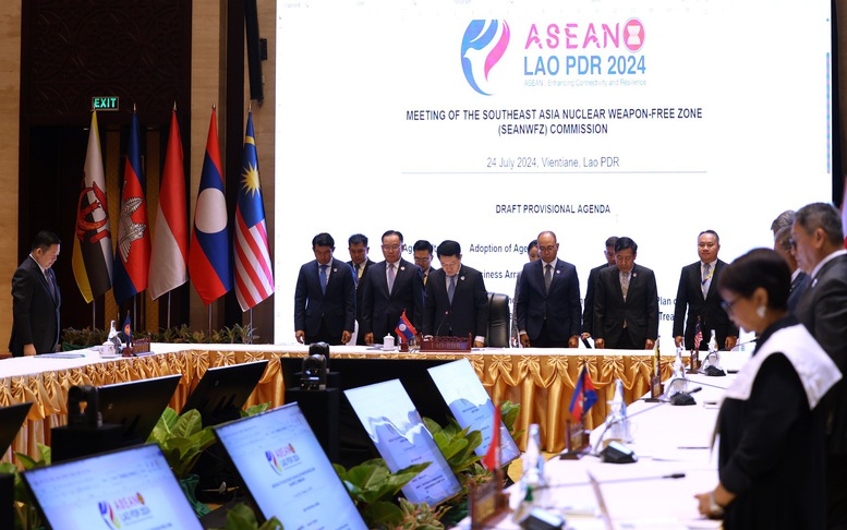 Các Bộ trưởng Ngoại giao ASEAN mặc niệm Tổng Bí thư Nguyễn Phú Trọng