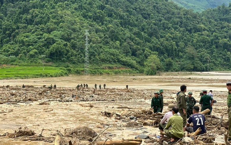 Điện Biên khẩn trương khắc phục sự cố lưới điện sau mưa lũ