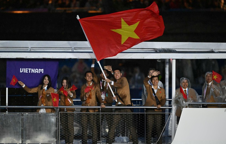 VIDEO: Độc đáo, ấn tượng lễ khai mạc Olympic Paris 2024- Ảnh 14.