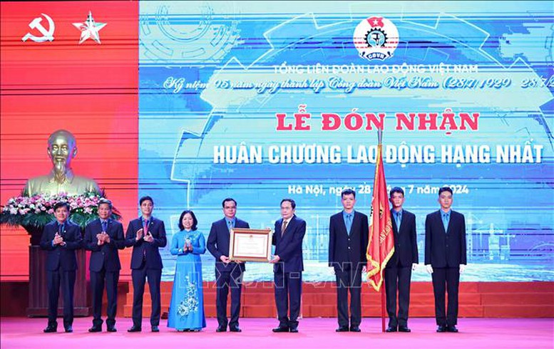 Công đoàn Việt Nam đổi mới mạnh mẽ, toàn diện, khẳng định vai trò nòng cốt trong xây dựng giai cấp công nhân