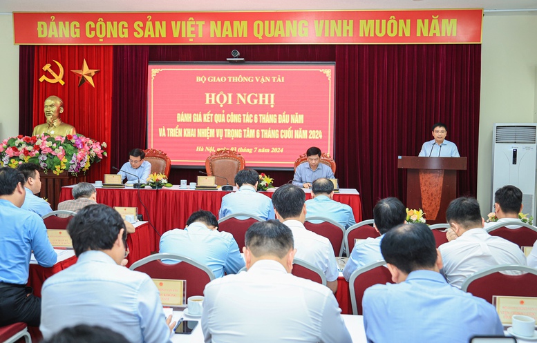 Giải ngân mức cao, Bộ GTVT nỗ lực đưa nhiều dự án cao tốc 'về đích' sớm- Ảnh 1.