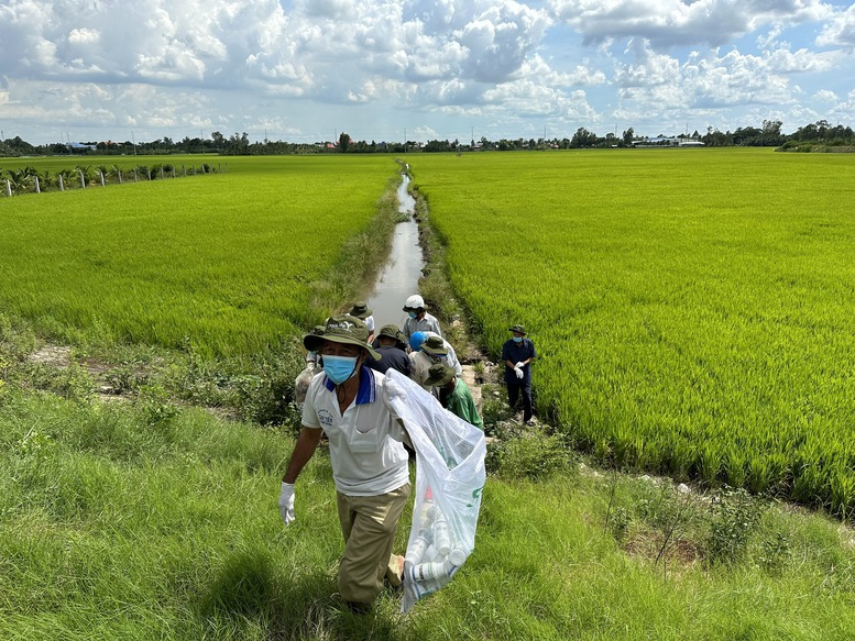 Nâng cao ý thức sử dụng thuốc bảo vệ thực vật cho nông dân- Ảnh 1.