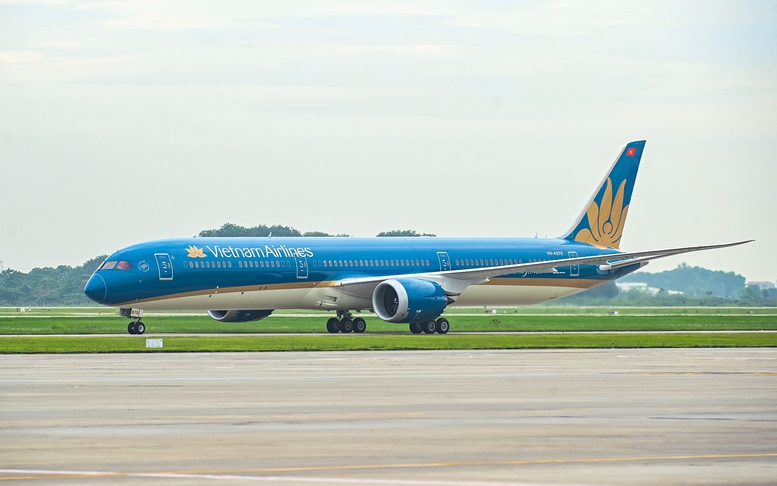 Vietnam Airlines đón thêm 'siêu tàu bay' thân rộng