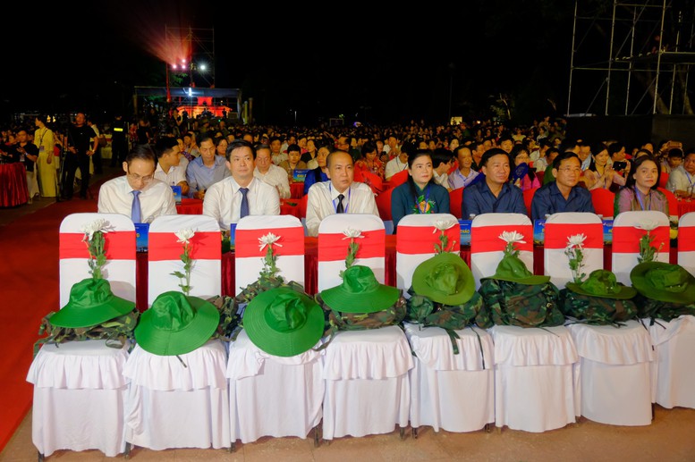 Chương trình nghệ thuật đặc biệt 'Ước nguyện hòa bình: Bản hùng ca bất diệt'- Ảnh 1.