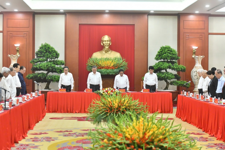 Tổng Bí thư, Chủ tịch nước gặp mặt các đồng chí lãnh đạo, nguyên lãnh đạo Đảng, Nhà nước- Ảnh 1.