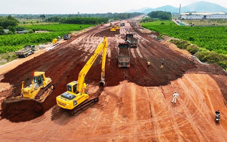 Quyết liệt đẩy nhanh giải phóng mặt bằng các dự án quan trọng quốc gia, trọng điểm ngành Giao thông vận tải