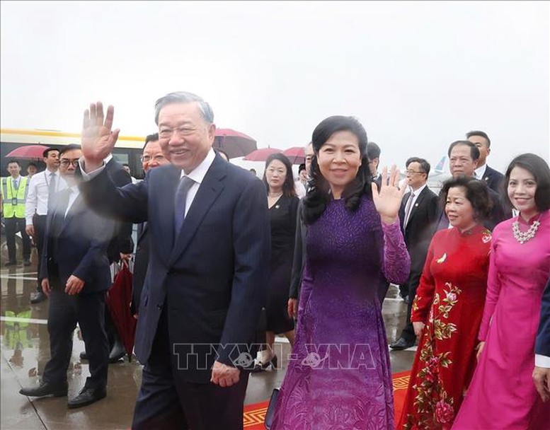 Tổng Bí thư, Chủ tịch nước Tô Lâm và Phu nhân bắt đầu các hoạt động thăm cấp Nhà nước tại Trung Quốc