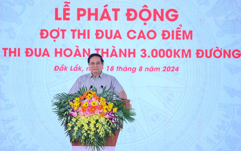 Thủ tướng: Chung sức, đồng lòng để có ít nhất 3.000 km cao tốc vào năm 2025