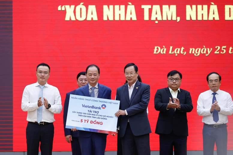 Thủ tướng: Không để ai phải ở trong nhà tạm, nhà dột nát- Ảnh 6. Thủ tướng: Không để ai phải ở trong nhà tạm, nhà dột nát- Ảnh 6.