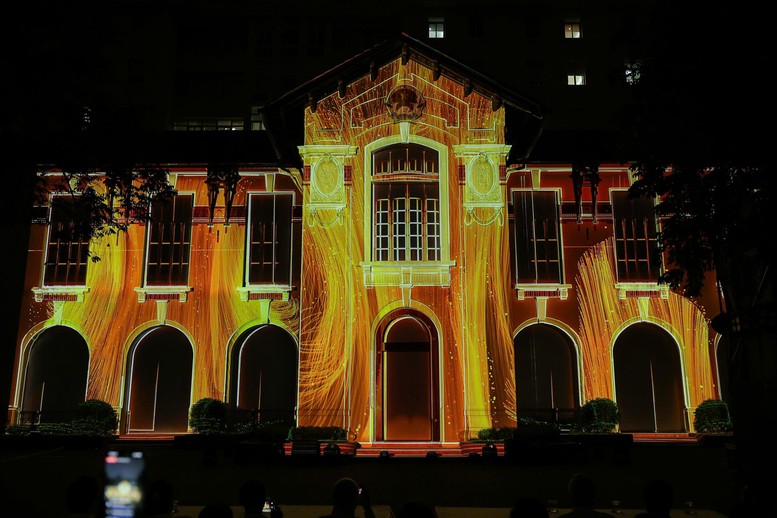 Trình chiếu 3D Mapping nhân kỷ niệm 79 năm ngành thông tin và truyền thông- Ảnh 1.