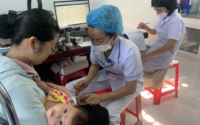 Các địa phương khẩn trương tiêm vaccine sởi theo kế hoạch