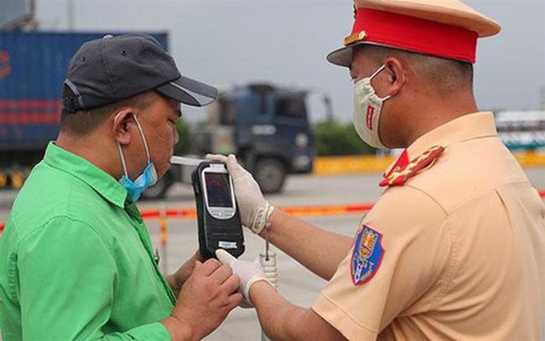 Hành vi nào bị trừ hết điểm Giấy phép lái xe?- Ảnh 1.