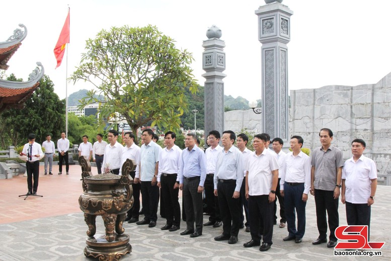 Trưởng ban Tổ chức Trung ương làm việc với Ban Thường vụ Tỉnh ủy Sơn La- Ảnh 2.