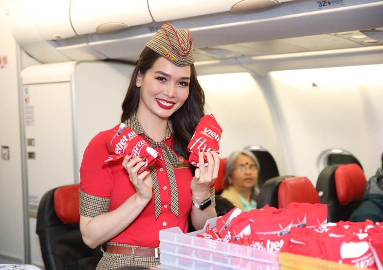 Vietjet giảm giá vé máy bay tới 88% trong ngày 8/8
- Ảnh 1.