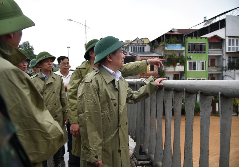 Phó Thủ tướng Hồ Đức Phớc: Khẩn trương khắc phục hậu quả mưa lũ tại Cao Bằng theo tinh thần “5 không”- Ảnh 1.