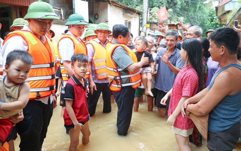 Thủ tướng: Đặt tính mạng, an toàn, sức khỏe của người dân lên trên hết, trước hết