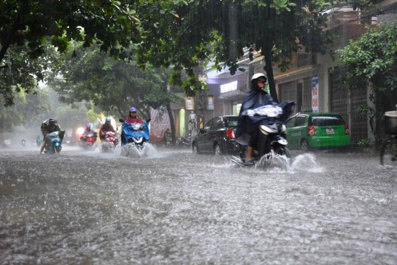 Bắc Bộ mưa lớn cao điểm, lũ trên các sông lên cao- Ảnh 1.