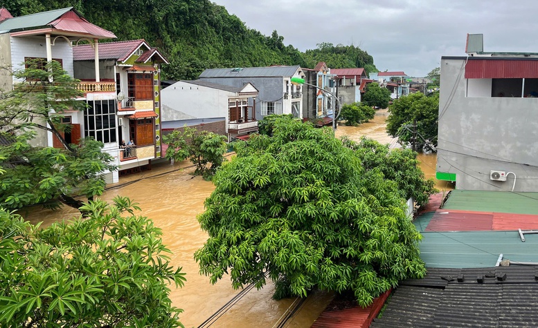 Yên Bái: Sơ tán hàng nghìn hộ dân đến địa điểm an toàn- Ảnh 3.