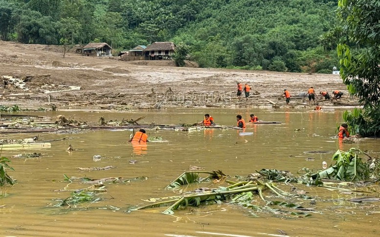 Lào Cai: Dốc sức tìm kiếm người gặp nạn trong vụ sạt lở tại Bảo Yên, Lào Cai