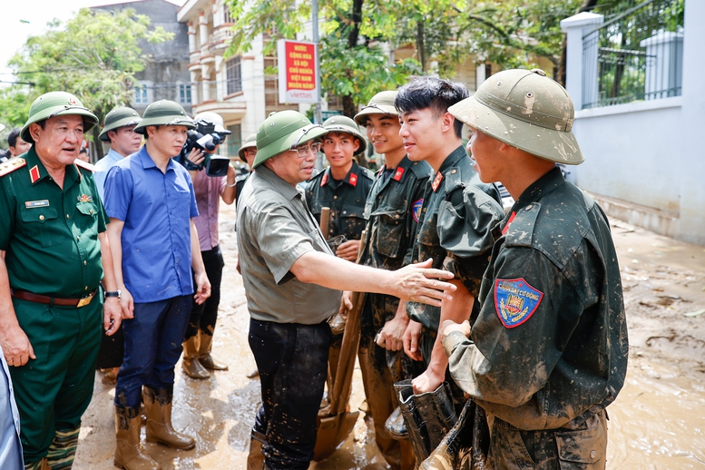 Thủ tướng Phạm Minh Chính tới Yên Bái chỉ đạo ứng phó, khắc phục hậu quả mưa lũ, thiên tai- Ảnh 2.