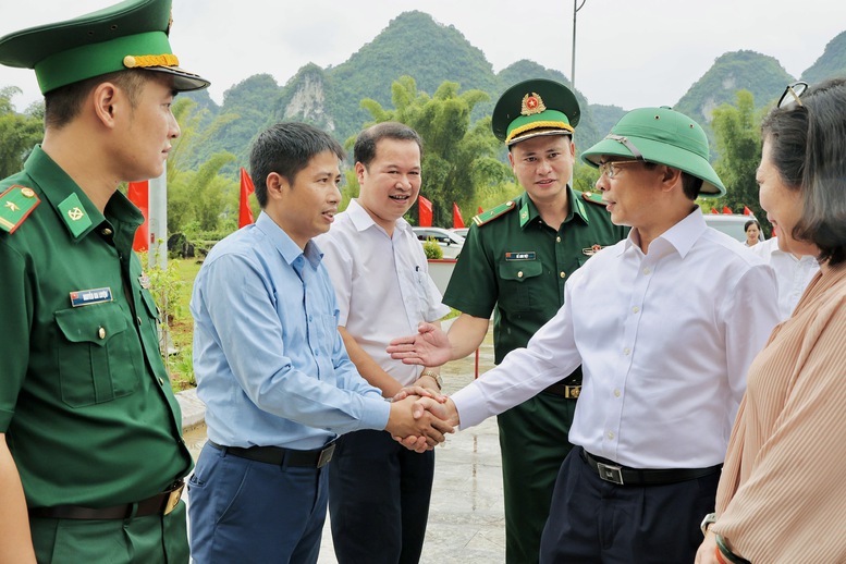 Phó Thủ tướng Bùi Thanh Sơn nhấn mạnh 4 nhiệm vụ đối với Bộ đội Biên phòng tỉnh Cao Bằng- Ảnh 8.