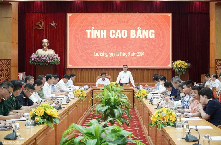 Phó Thủ tướng Bùi Thanh Sơn: Cao Bằng cần huy động tối đa lực lượng tìm kiếm người mất tích, khắc phục ngay việc chia cắt các huyện, xã- Ảnh 1.