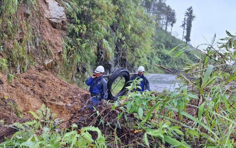 Gian nan ‘vượt ngàn, lên non để nối sóng’