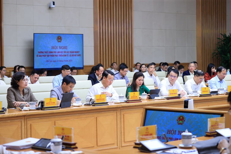 Thủ tướng: Tháo gỡ cho doanh nghiệp là tháo gỡ cho nền kinh tế, doanh nghiệp phát triển là đất nước phát triển- Ảnh 5. Thủ tướng: Tháo gỡ cho doanh nghiệp là tháo gỡ cho nền kinh tế, doanh nghiệp phát triển là đất nước phát triển- Ảnh 5.
