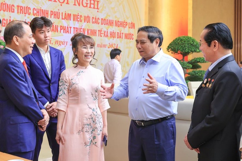 Thủ tướng: Tháo gỡ cho doanh nghiệp là tháo gỡ cho nền kinh tế, doanh nghiệp phát triển là đất nước phát triển- Ảnh 14. Thủ tướng: Tháo gỡ cho doanh nghiệp là tháo gỡ cho nền kinh tế, doanh nghiệp phát triển là đất nước phát triển- Ảnh 14.