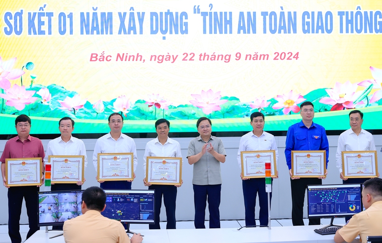 Thủ tướng đánh giá cao mô hình 'Tỉnh an toàn giao thông' đầu tiên trên cả nước- Ảnh 6.