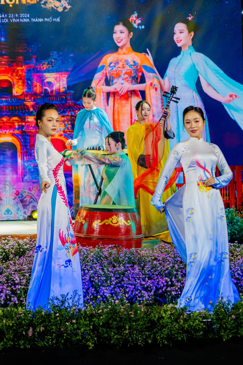 Ấn tượng chương trình nghệ thuật áo dài Festival Huế 2024- Ảnh 11.