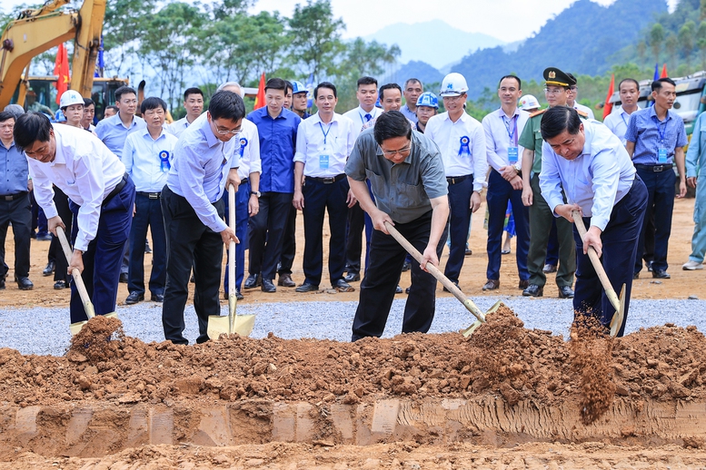 Thủ tướng phát lệnh khởi công tuyến cao tốc 10.000 tỷ đồng tại Tây Bắc- Ảnh 8.