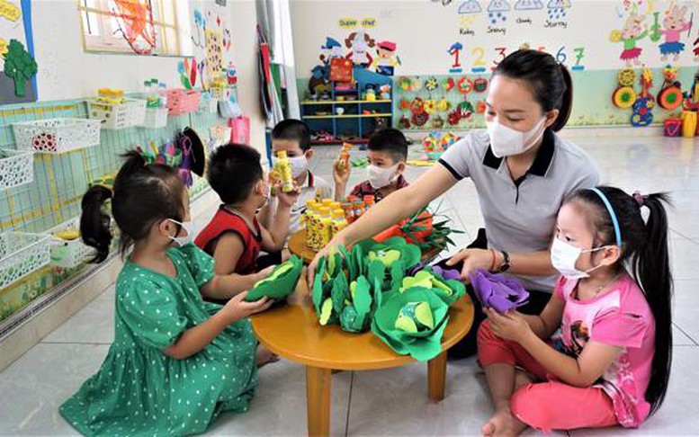 Kế toán chuyển làm giáo viên có được giữ nguyên bậc lương?