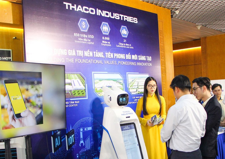 THACO đẩy mạnh chuyển đổi số, chú trọng phát triển nhân sự- Ảnh 2. THACO đẩy mạnh chuyển đổi số, chú trọng phát triển nhân sự- Ảnh 2.