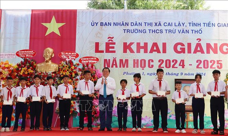 Năm học 2024-2025: Chăm lo, đầu tư, ưu tiên cho phát triển giáo dục- Ảnh 2.