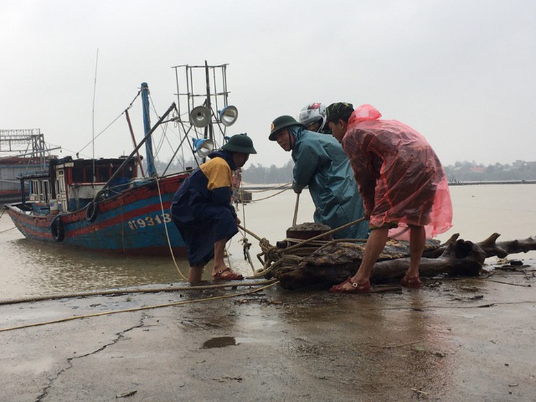 Sơ tán trên 48 nghìn người dân khỏi khu vực lồng, bè trên biển- Ảnh 1.