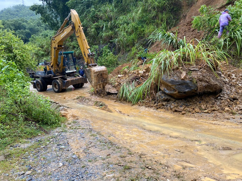 Đường sắt Bắc - Nam thông tuyến, quốc lộ không xảy sạt lở lớn sau bão số 3 - Ảnh 2.