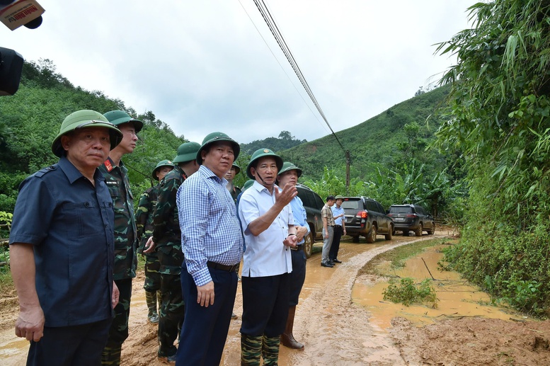 Phó Thủ tướng Hồ Đức Phớc: Dồn toàn lực khắc phục hậu quả bão số 3- Ảnh 4.